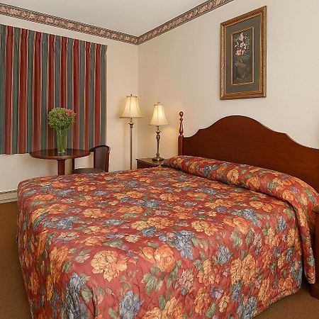 Econo Lodge Frackville Bagian luar foto