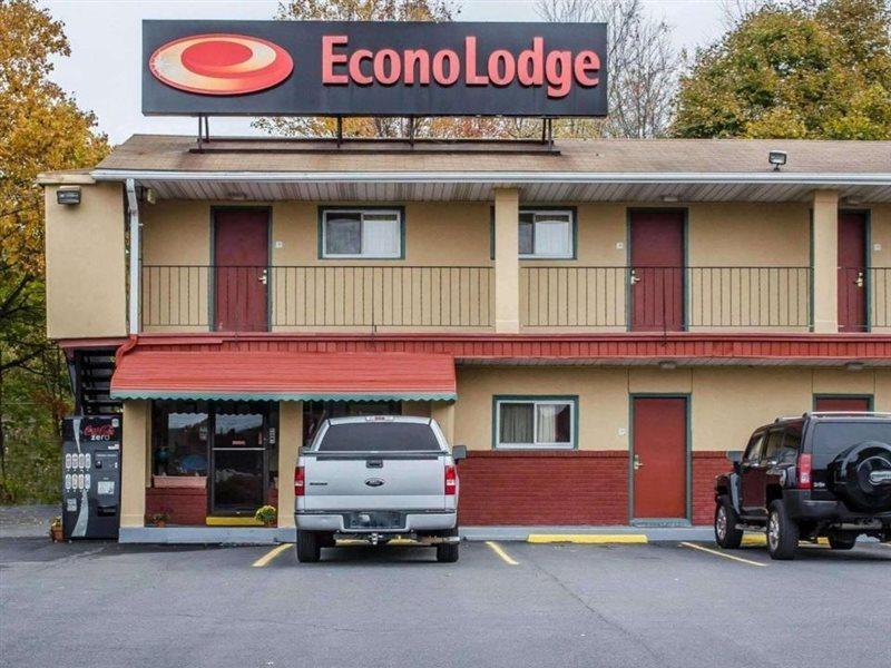 Econo Lodge Frackville Bagian luar foto